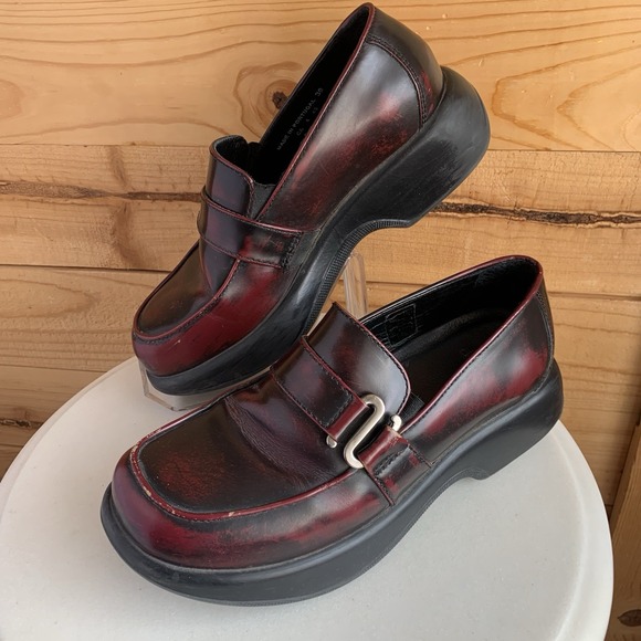 Dansko Red And Black Clogs Size 39 Marlene Distressed Nurse Shoes Loafers Chunky - Picture 3 of 7
